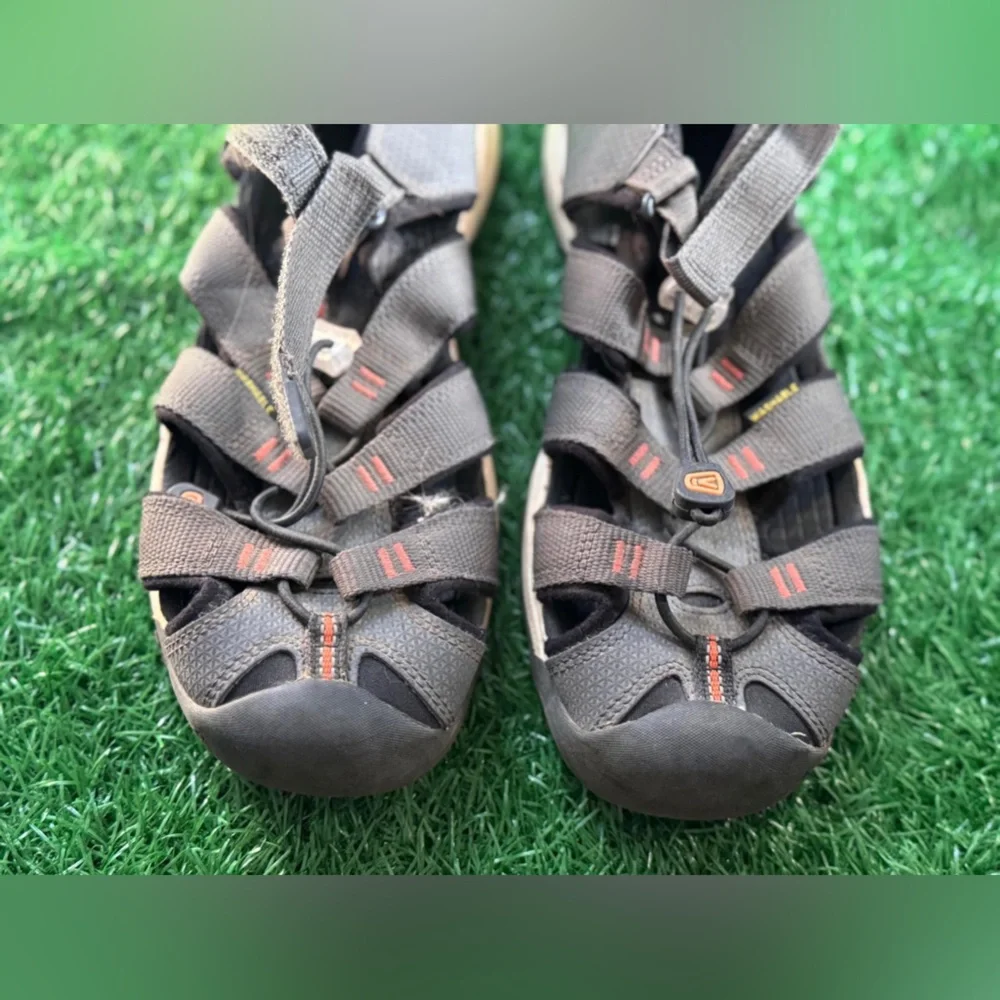 Keen Men’s Outdoor Sandals‎ - Gray Size 6